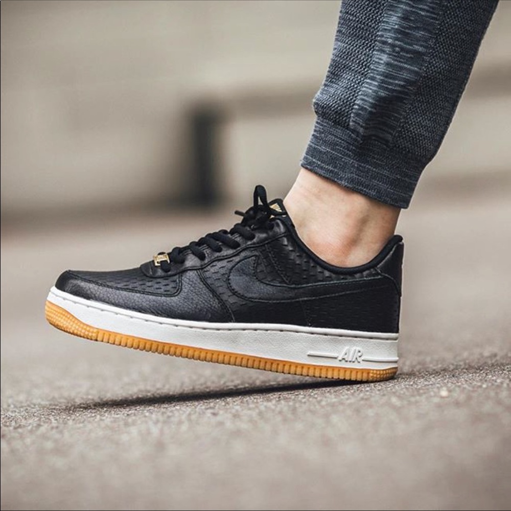 NWT Nike Air Force 1’07 PRM Black Gold WMNS - Picture 3 of 8