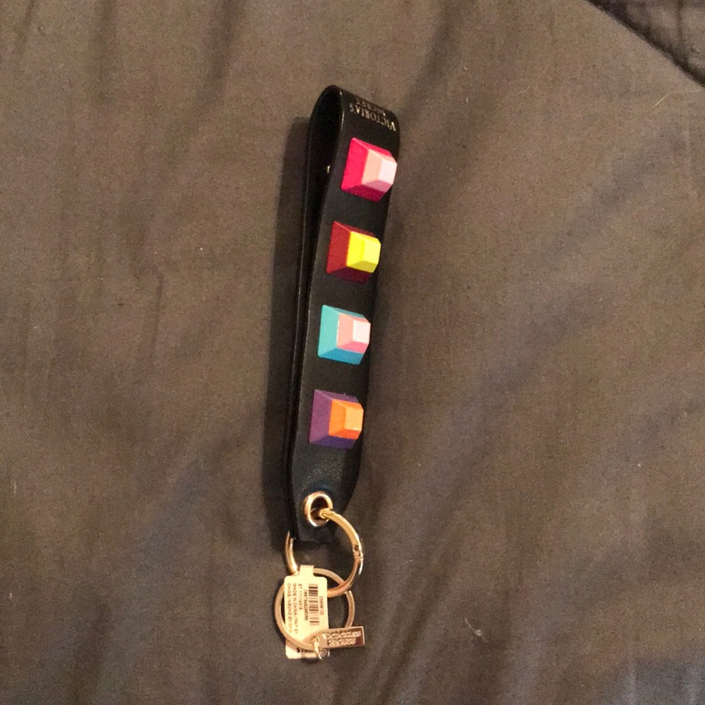 NWT VS Keychain