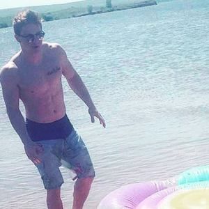 Meet your Posher, Tanner