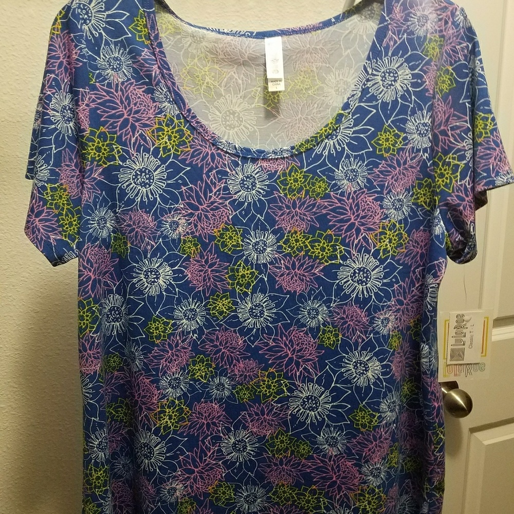 LulaRoe Classic T