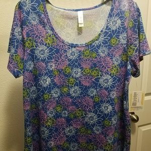 LulaRoe Classic T