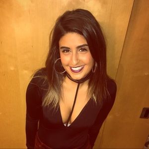 Meet your Posher, Demi