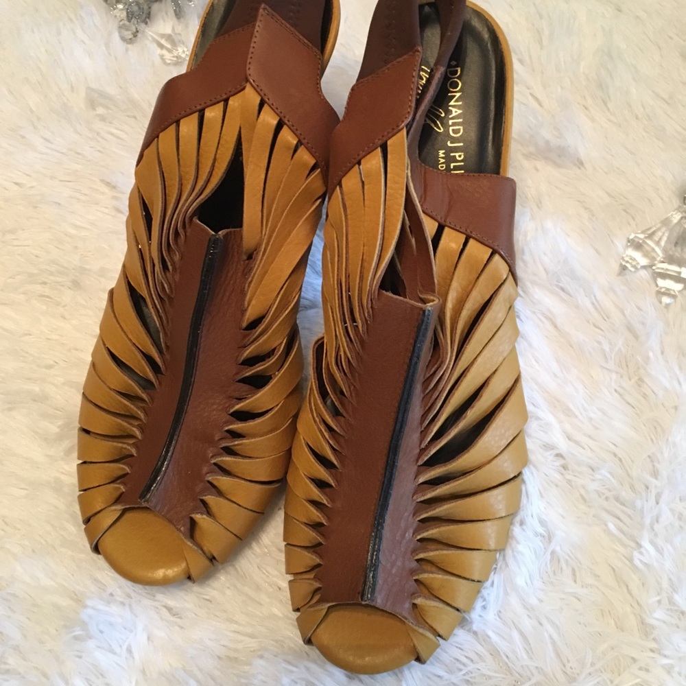 Made in Italy NWOT wood and leather heels