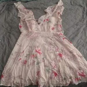 Pink flowy dress( needs to be ironed)