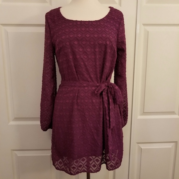 Francesca's Collections Dresses & Skirts - FLASH SALE Francesca's Shift Dress w/ Belt Size M