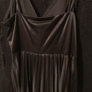 Long satin black pleated evening dress