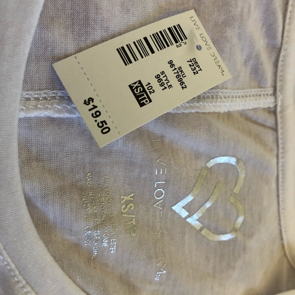 Aeropostale Short Sleeved Polar Bear Graphic Tee - Picture 3 of 4