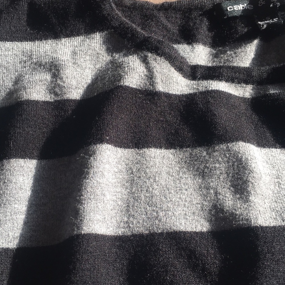 Super soft top. - Picture 2 of 5