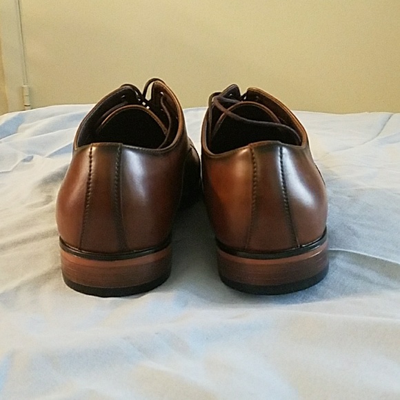 Men's Brown Dress Shoes - Picture 4 of 4