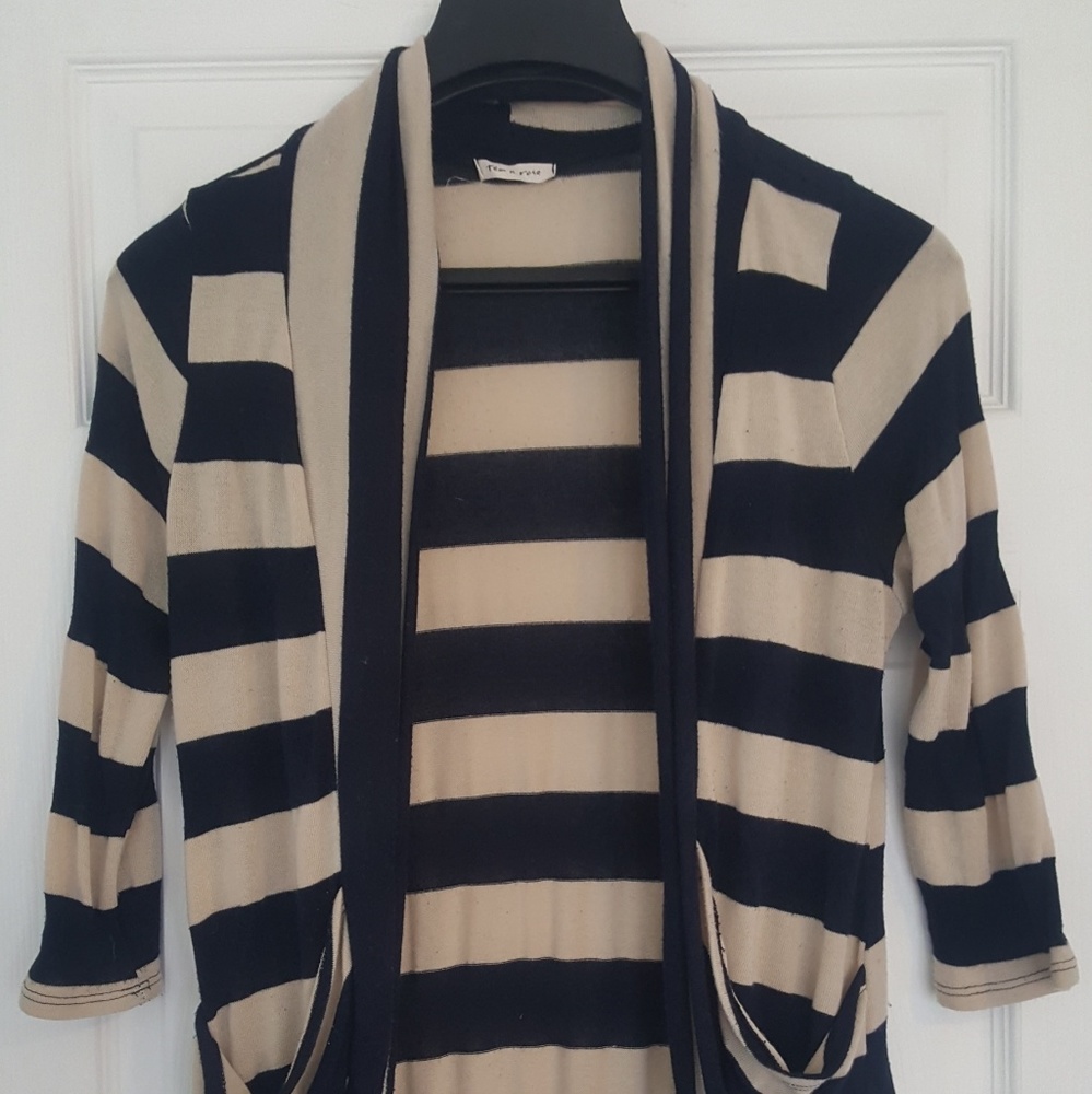 Tea and rose striped cadigan