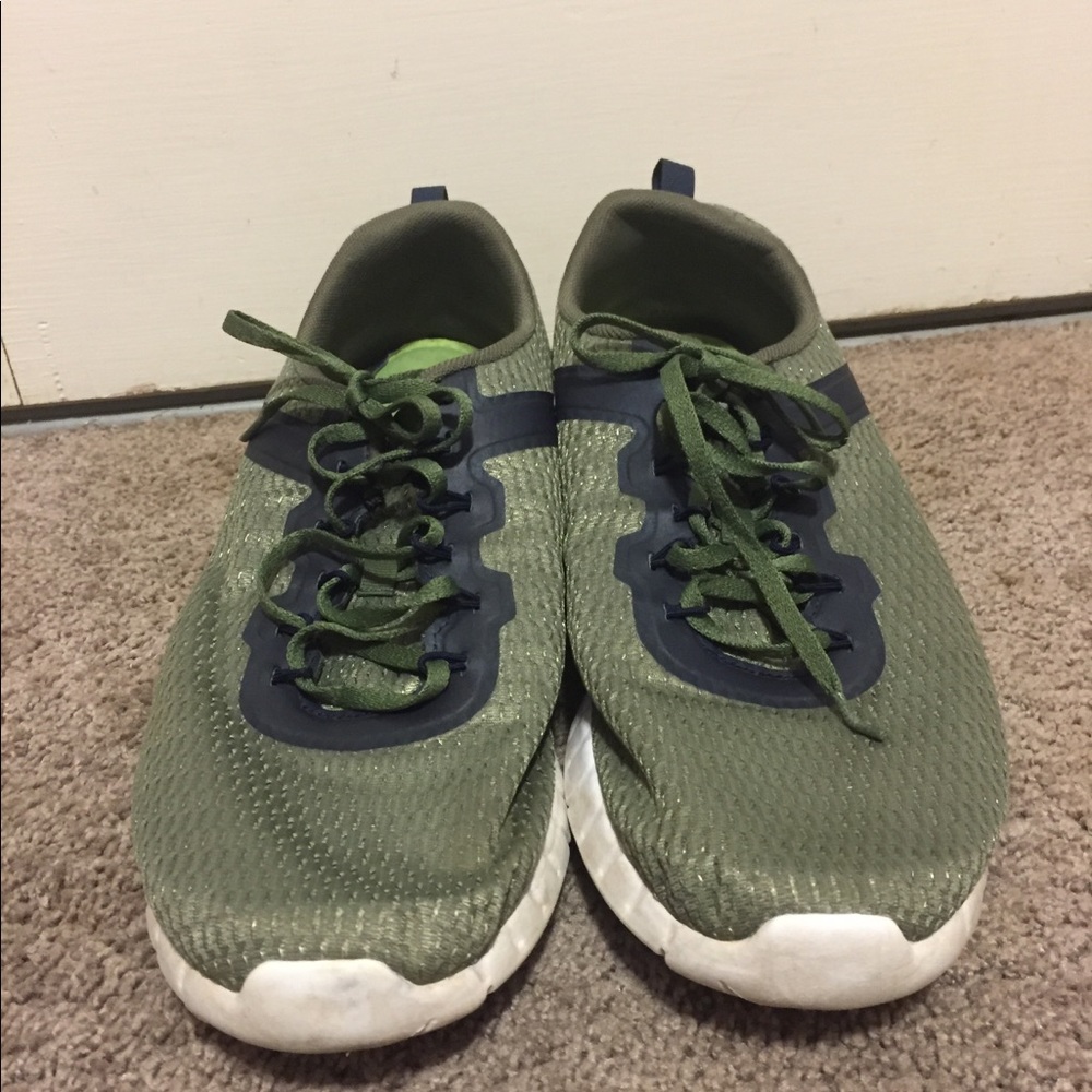 Men Size 13 Reebok Sneakers