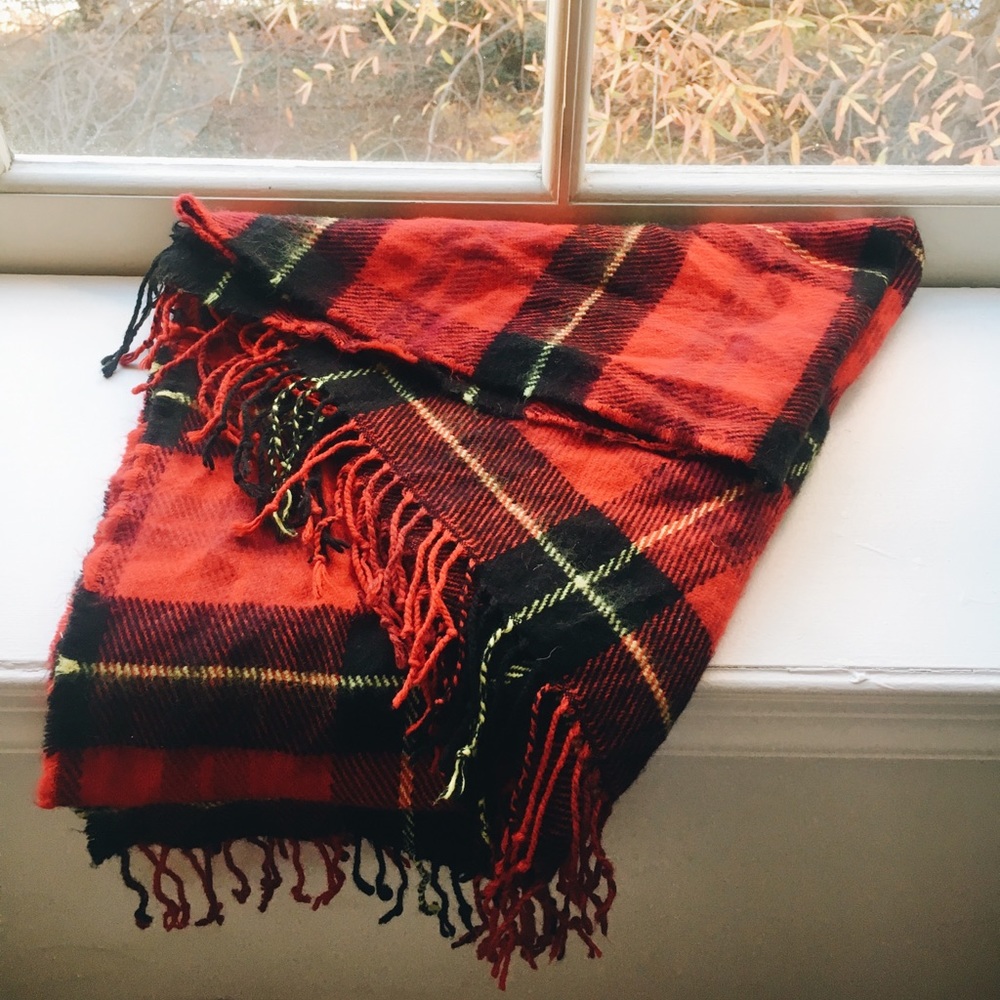 like new H&M scarf ‼️‼️