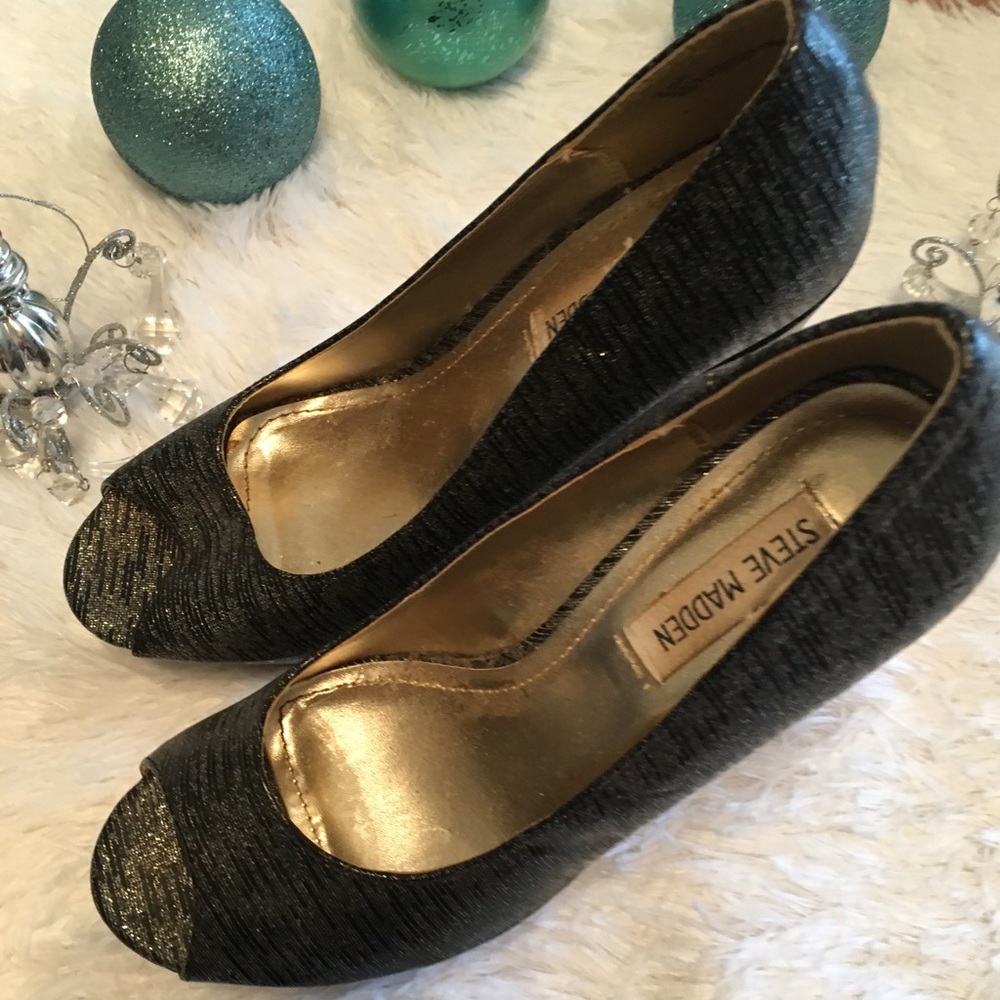Steve Madden wedges. Black & silver.  Stunning.