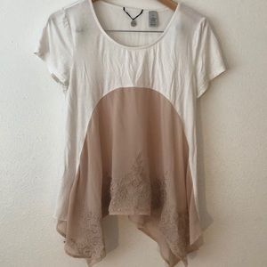 White and pink buckle shirt