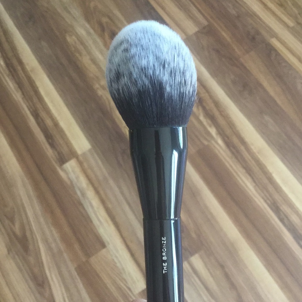 Marc Jacobs “The Bronze” Brush