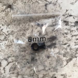 Black silicone gauges