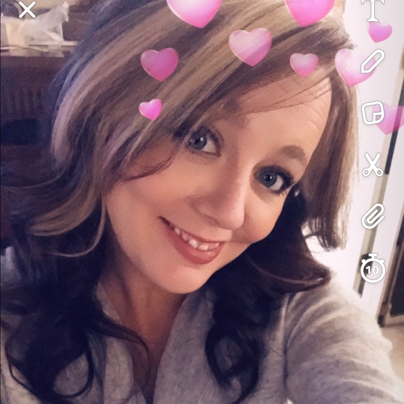 Meet your Posher, Amy - Picture 2 of 4