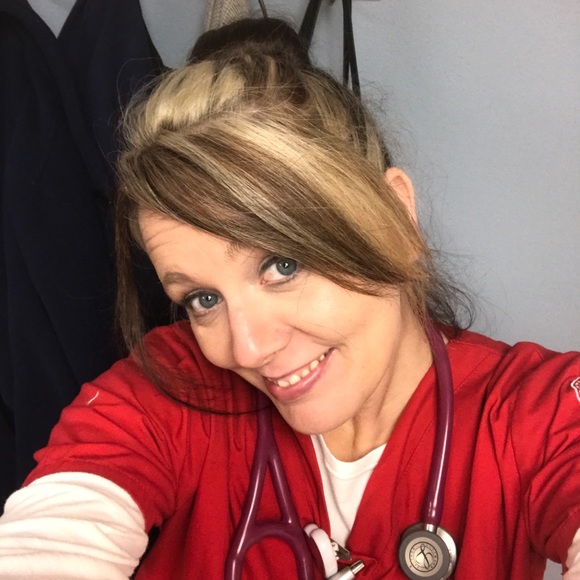 Meet your Posher, Amy - Picture 4 of 4