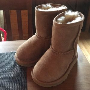 Ugg toddler chestnut boots