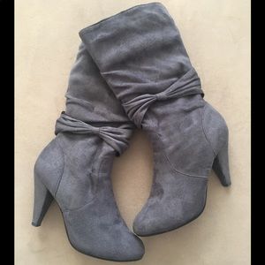 Women’s Gray Heeled Mid Boots Winter