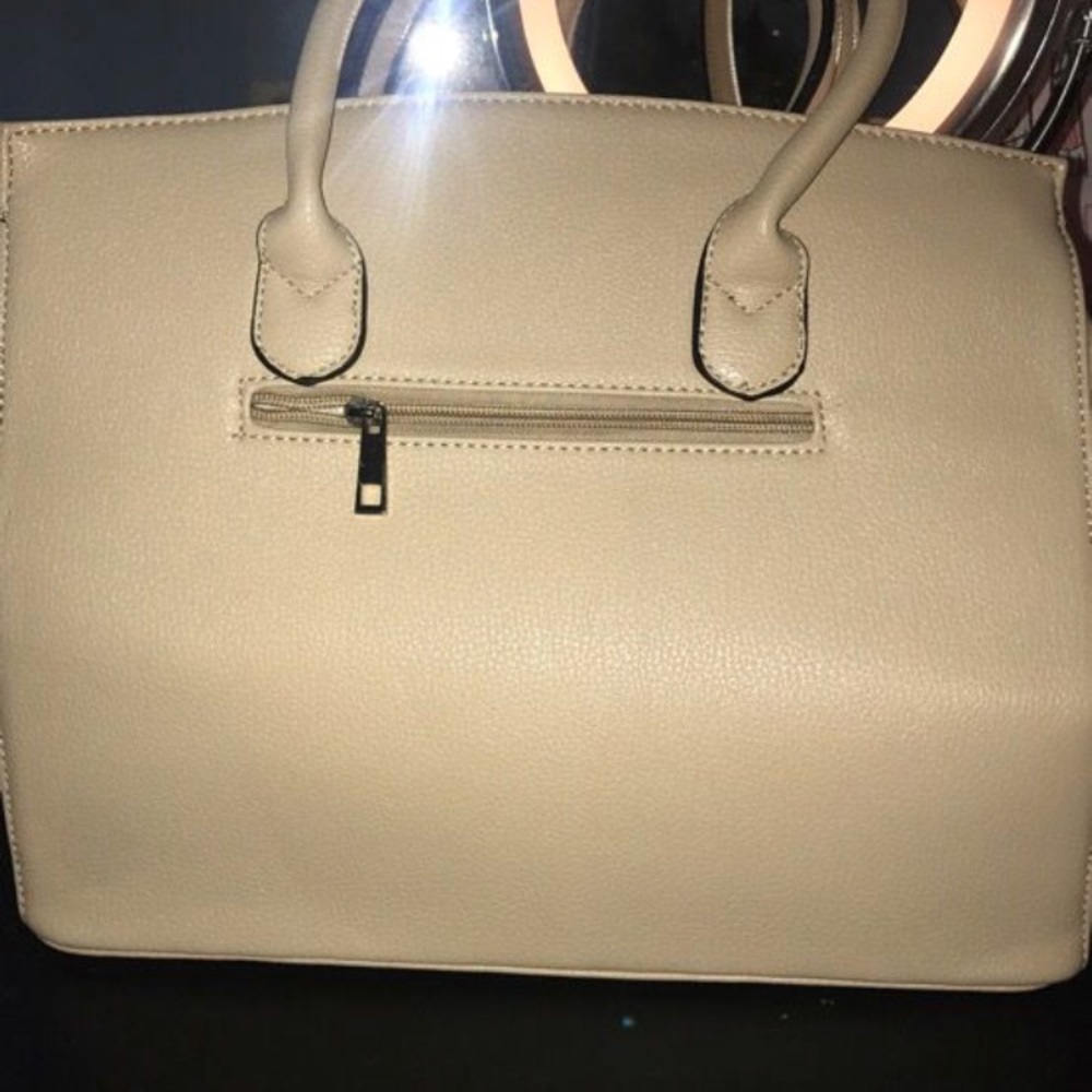 Purse - Picture 2 of 4