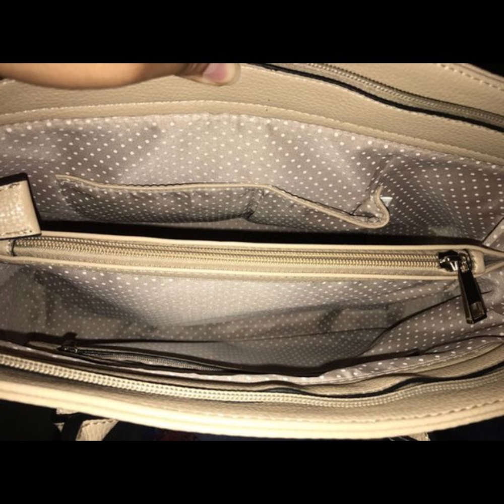 Purse - Picture 3 of 4