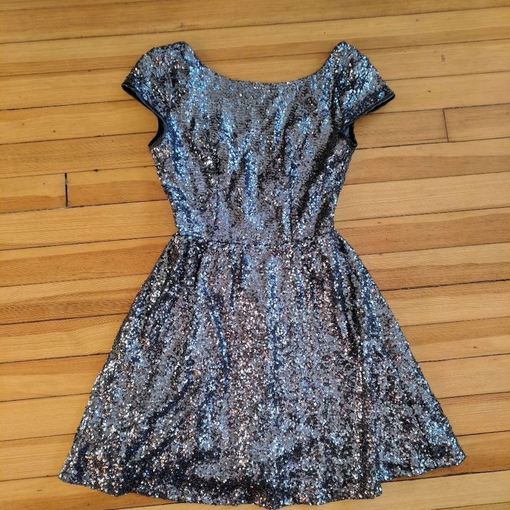 Perfect NYE Dress!! ✨