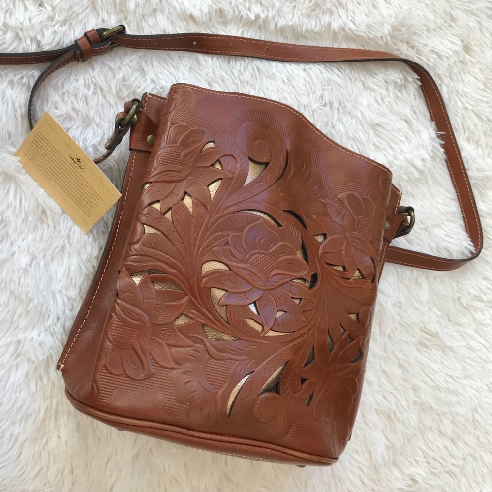 π«SOLDπ«Patricia Nash Lavello sling bucket tooled - Picture 2 of 8