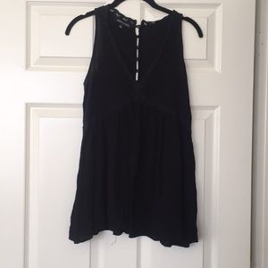 Kendall and Kylie Black tank top