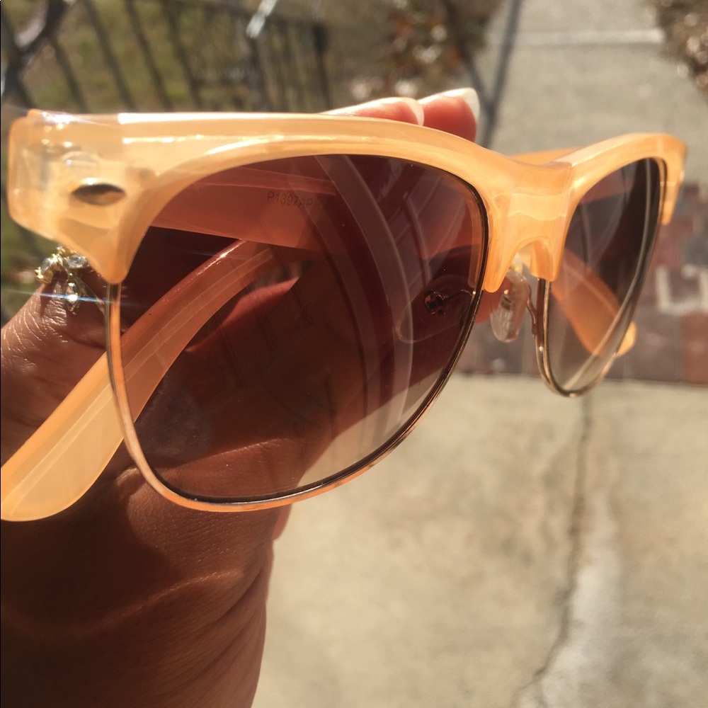 Sunglasses - Picture 5 of 5