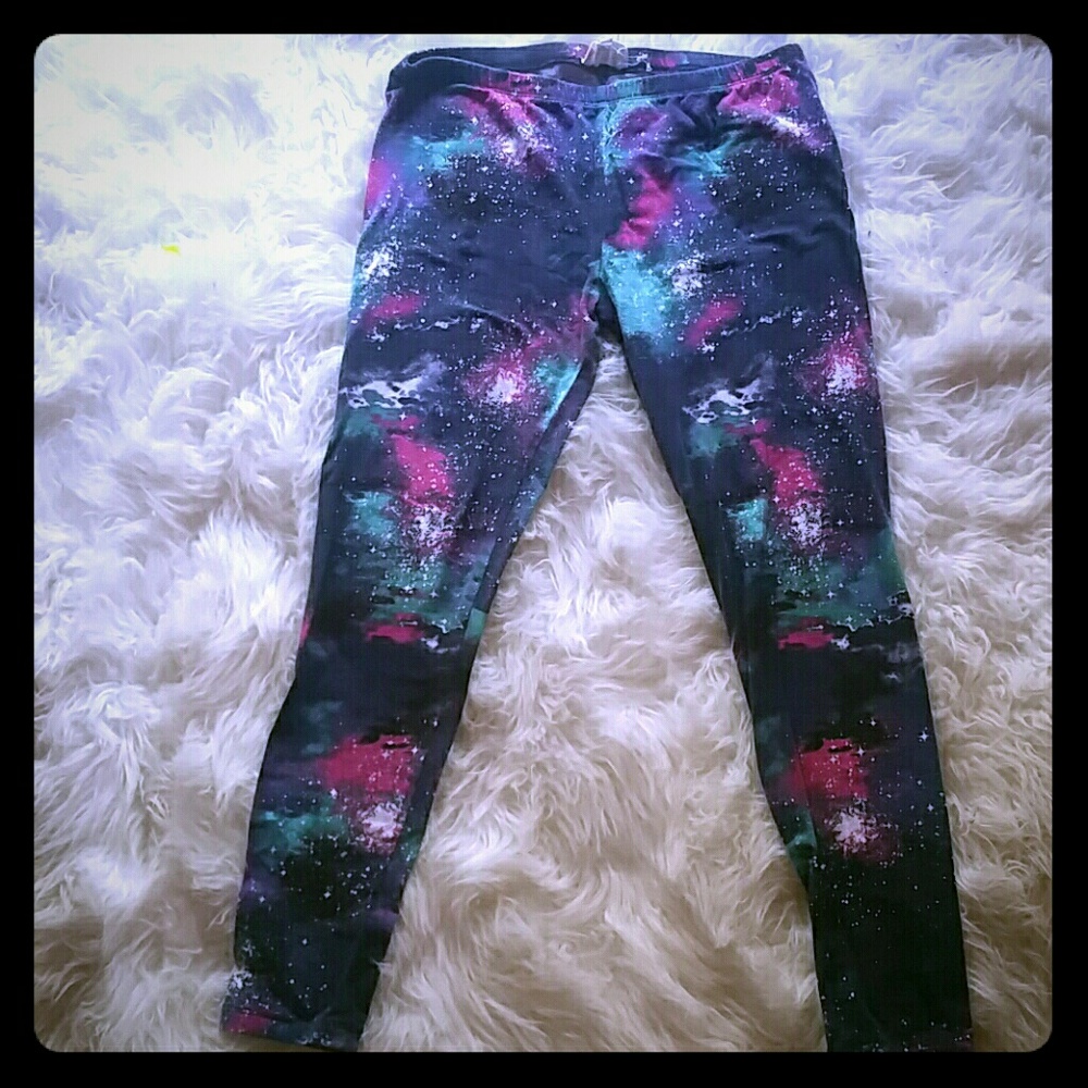 2 printed leggings