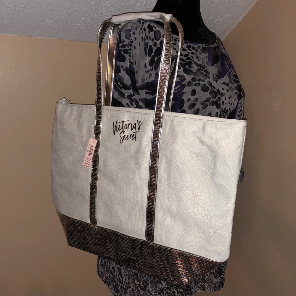 Brand new Victoria’s Secret glittery tote