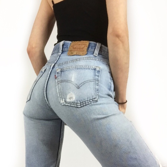 SOLD🌸Vtg 501 Light Wash Distressed Levi’s 27🌸 - Picture 4 of 8