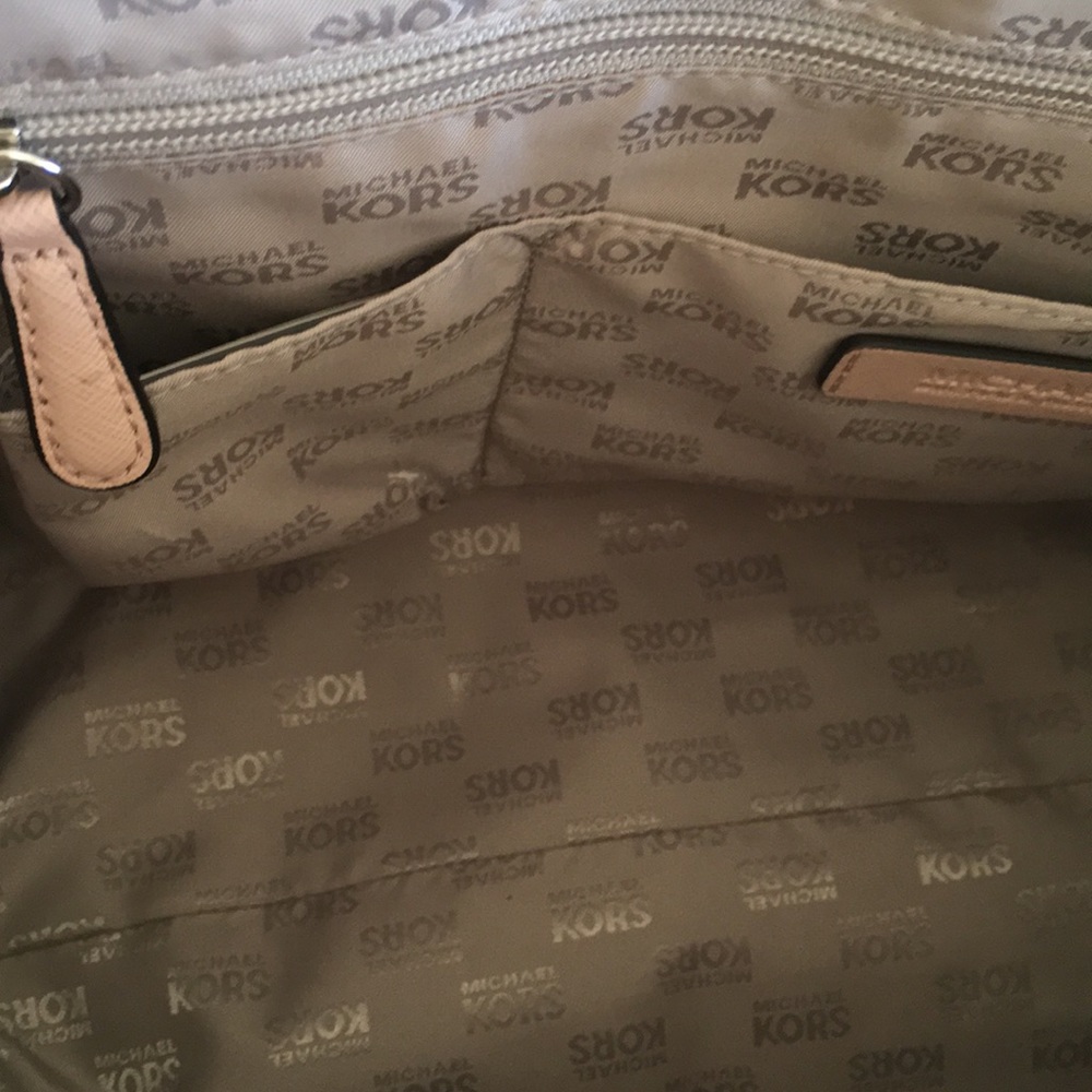 ๐SALE ๐ Michael Kors Ciara Satchel (Large) - Picture 3 of 4