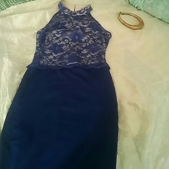 Dresses & Skirts - Lace top dress