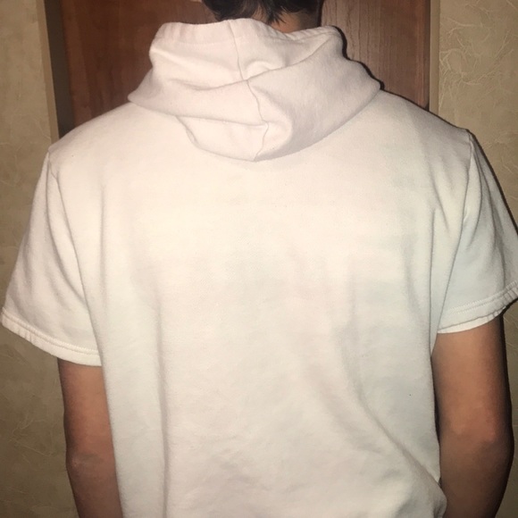 Short Sleeve Hoodie - Picture 4 of 4