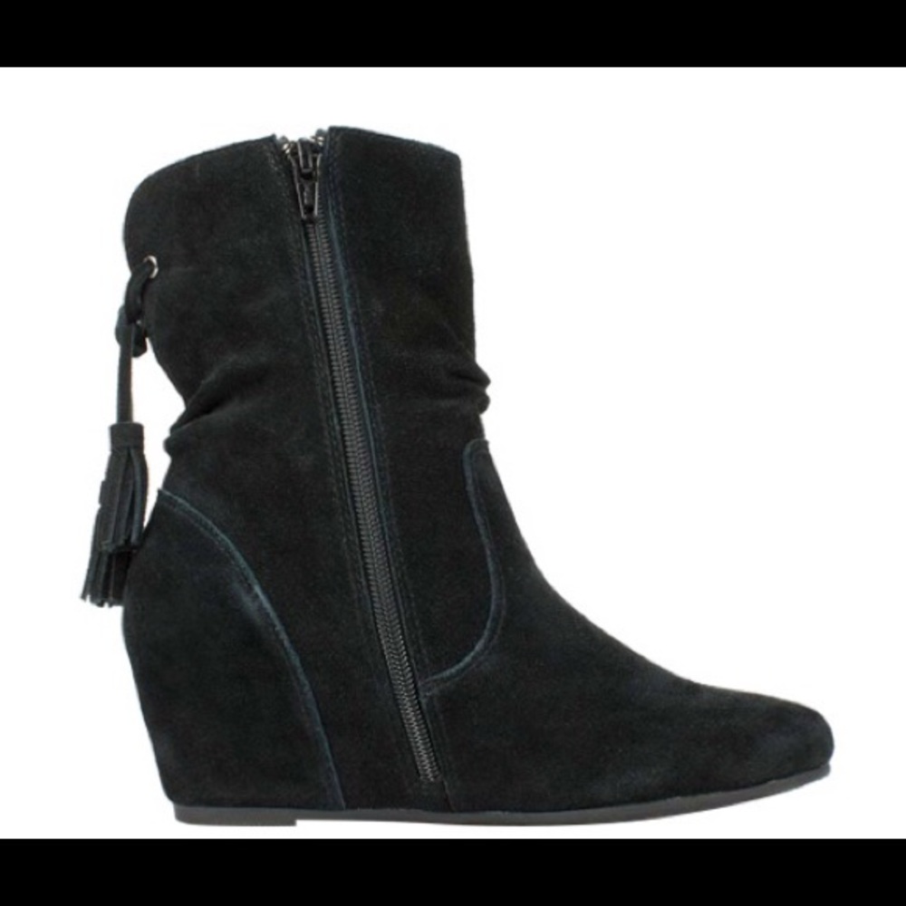 White mountain suede wedge boots