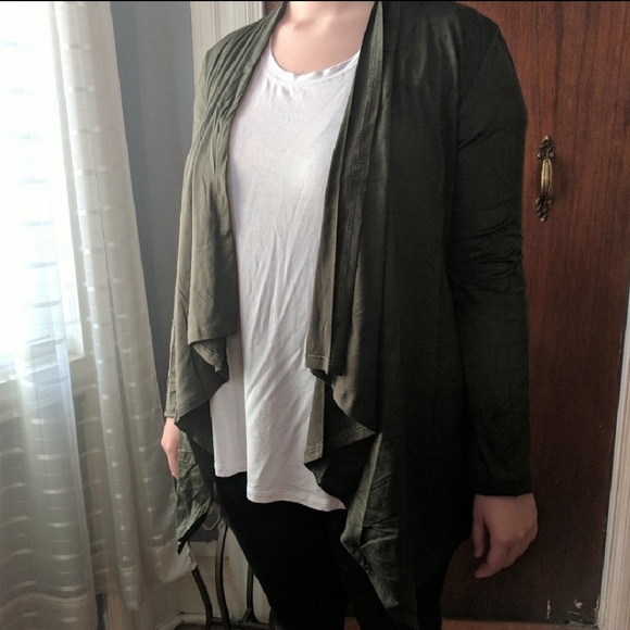 2 Left!! Olive Draped Waterfall Vegan cardigan - Picture 7 of 7