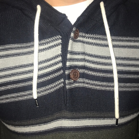 Striped hooded sweater - Picture 2 of 4