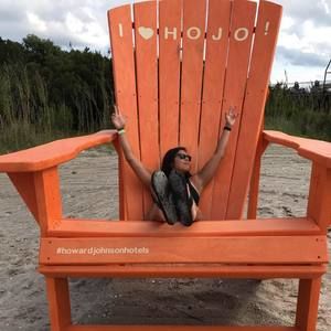 Meet your Posher, Jenny