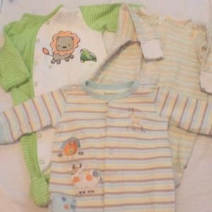 Gender neutral footie pack!