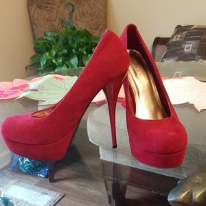 Heels Red