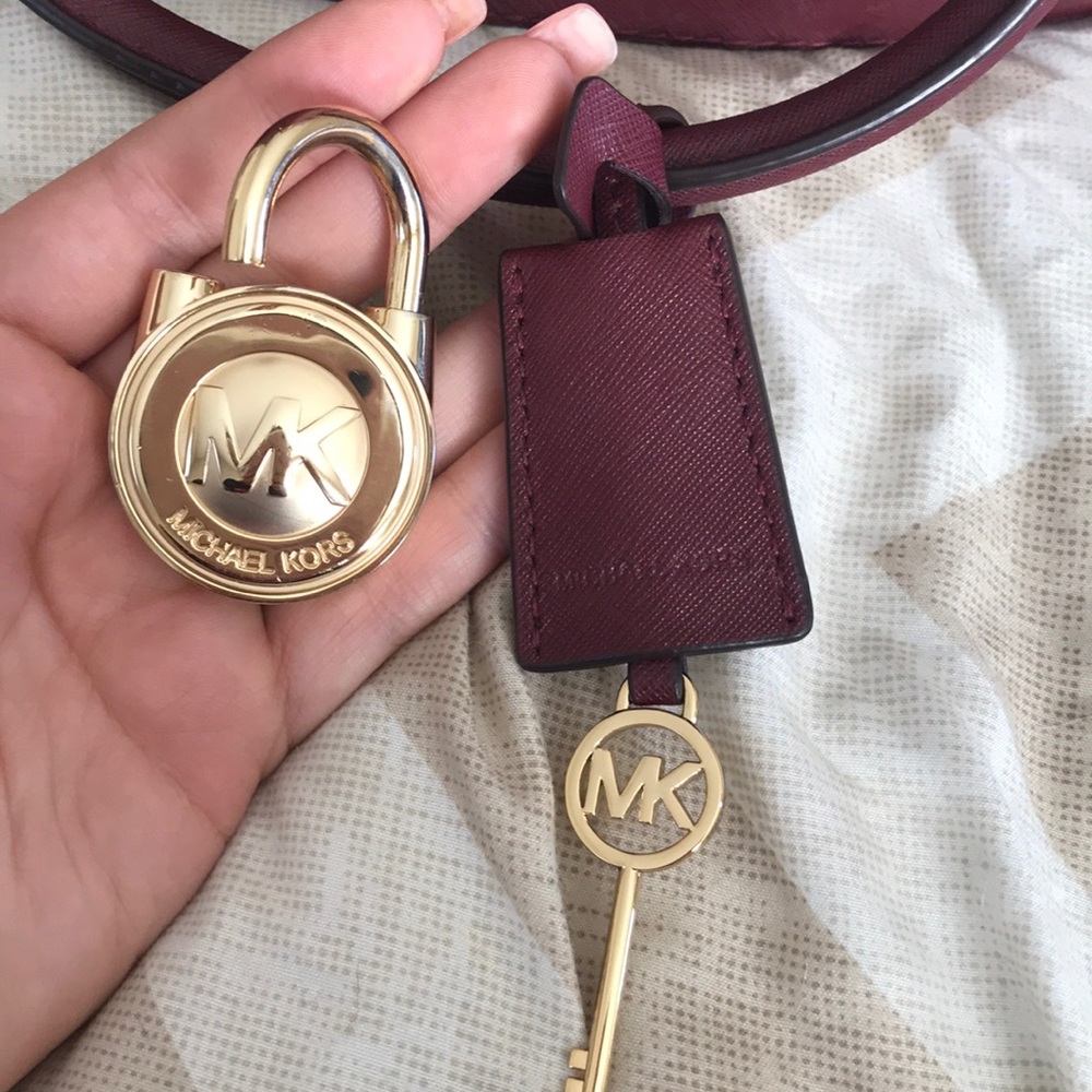 Michael Kors Hamilton - Picture 4 of 8