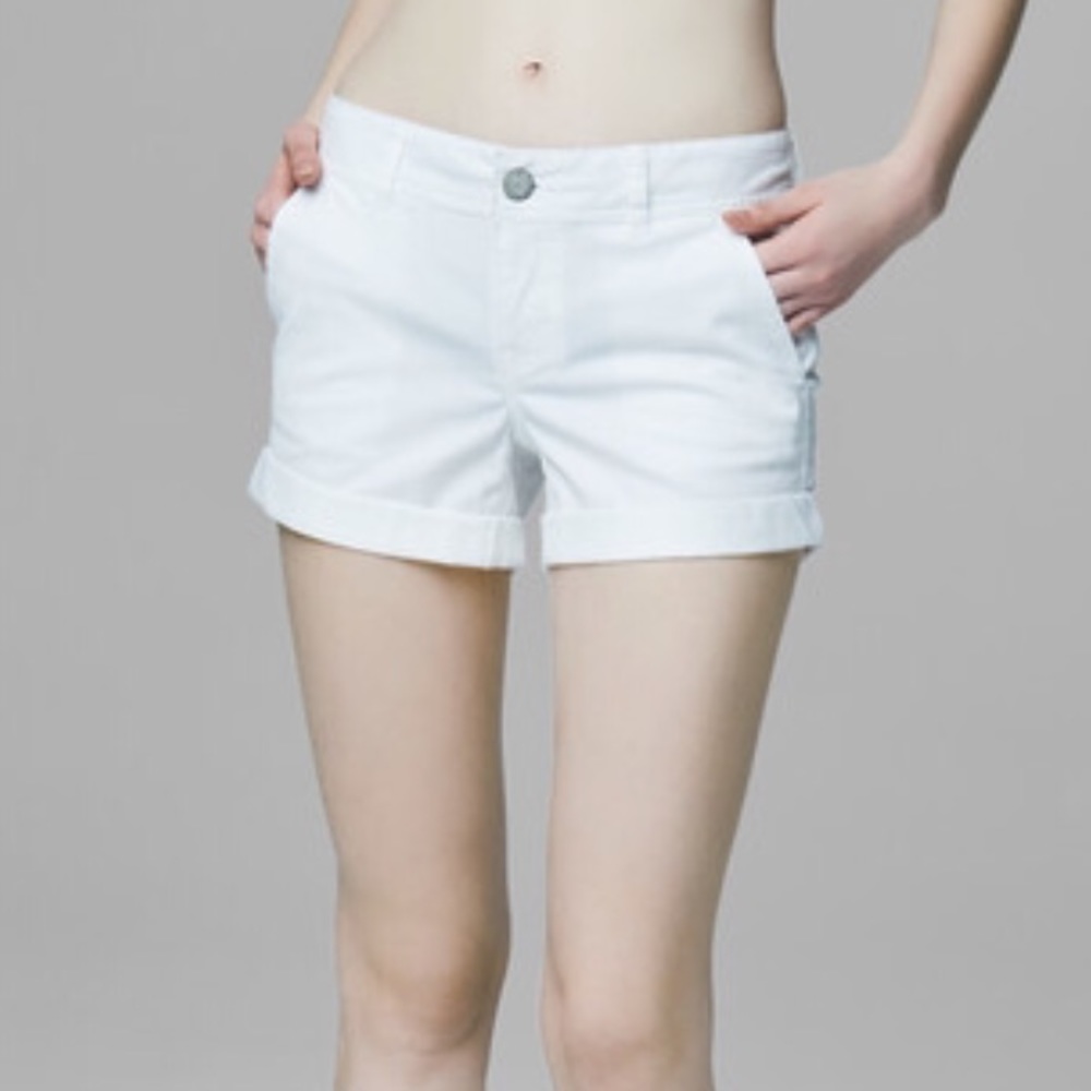 NWT White Aeropostale midi TWill shorts