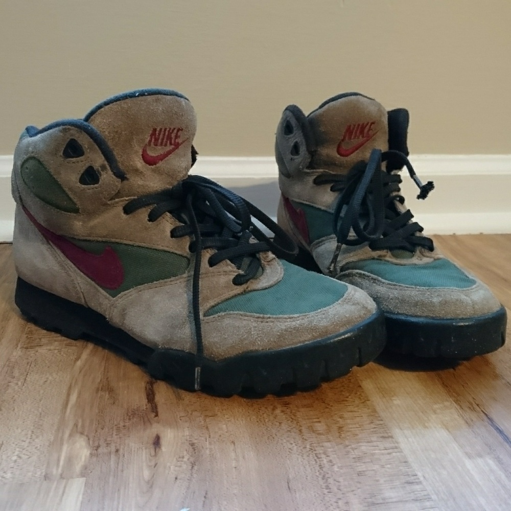 Vintage Nike hiking boots
