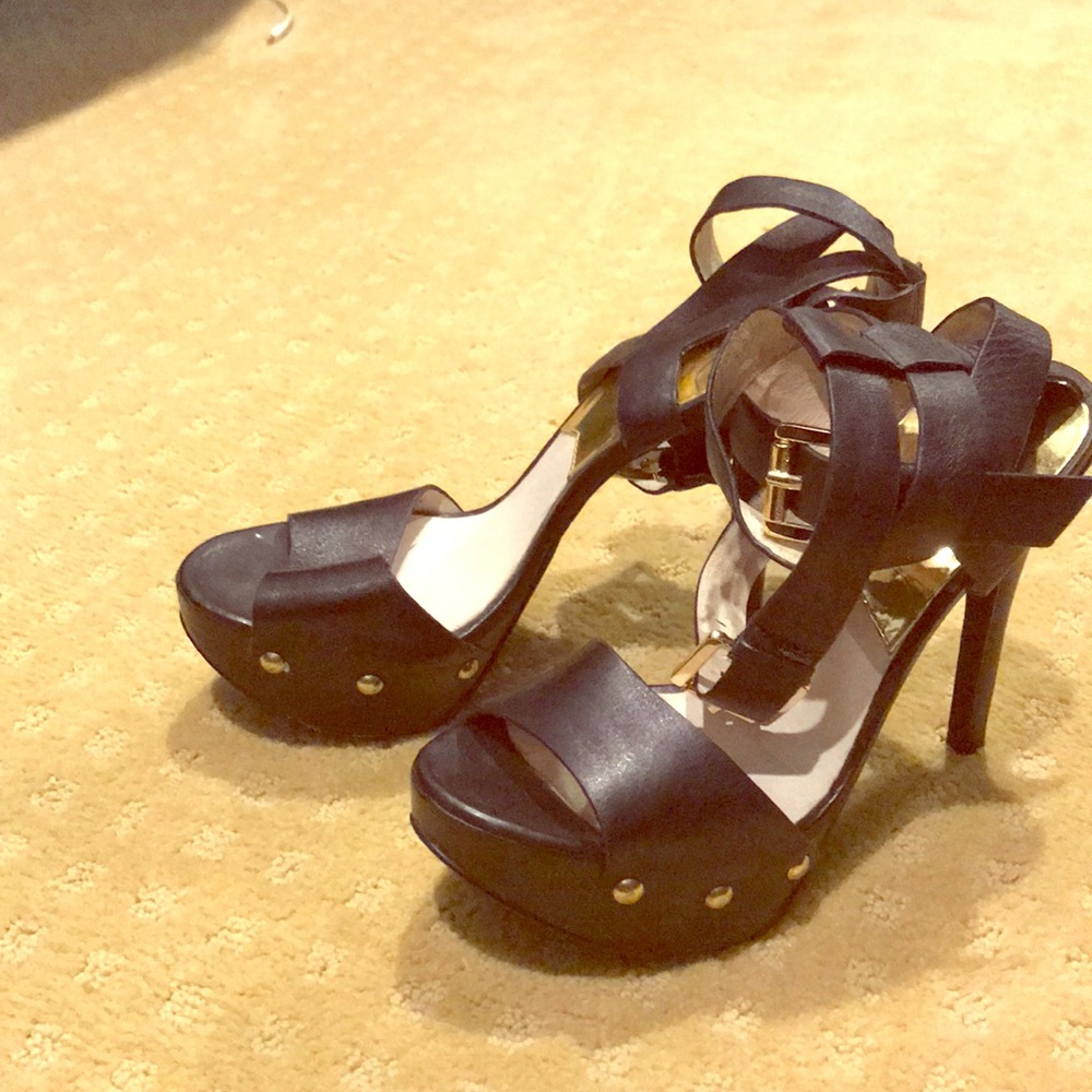 Michael kors platform pumps