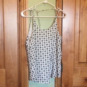 patterned tank