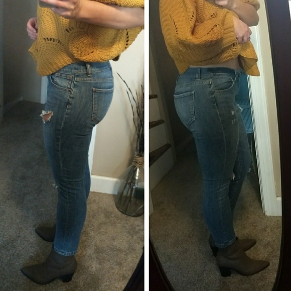 New York & Company Distressed Jeans - Picture 6 of 8