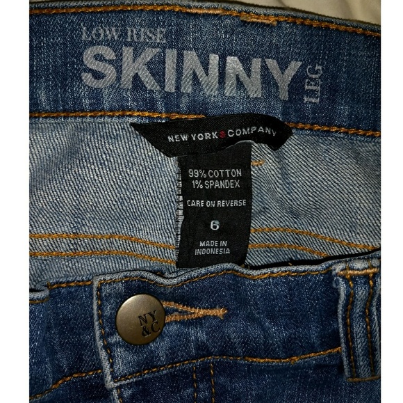 New York & Company Distressed Jeans - Picture 7 of 8