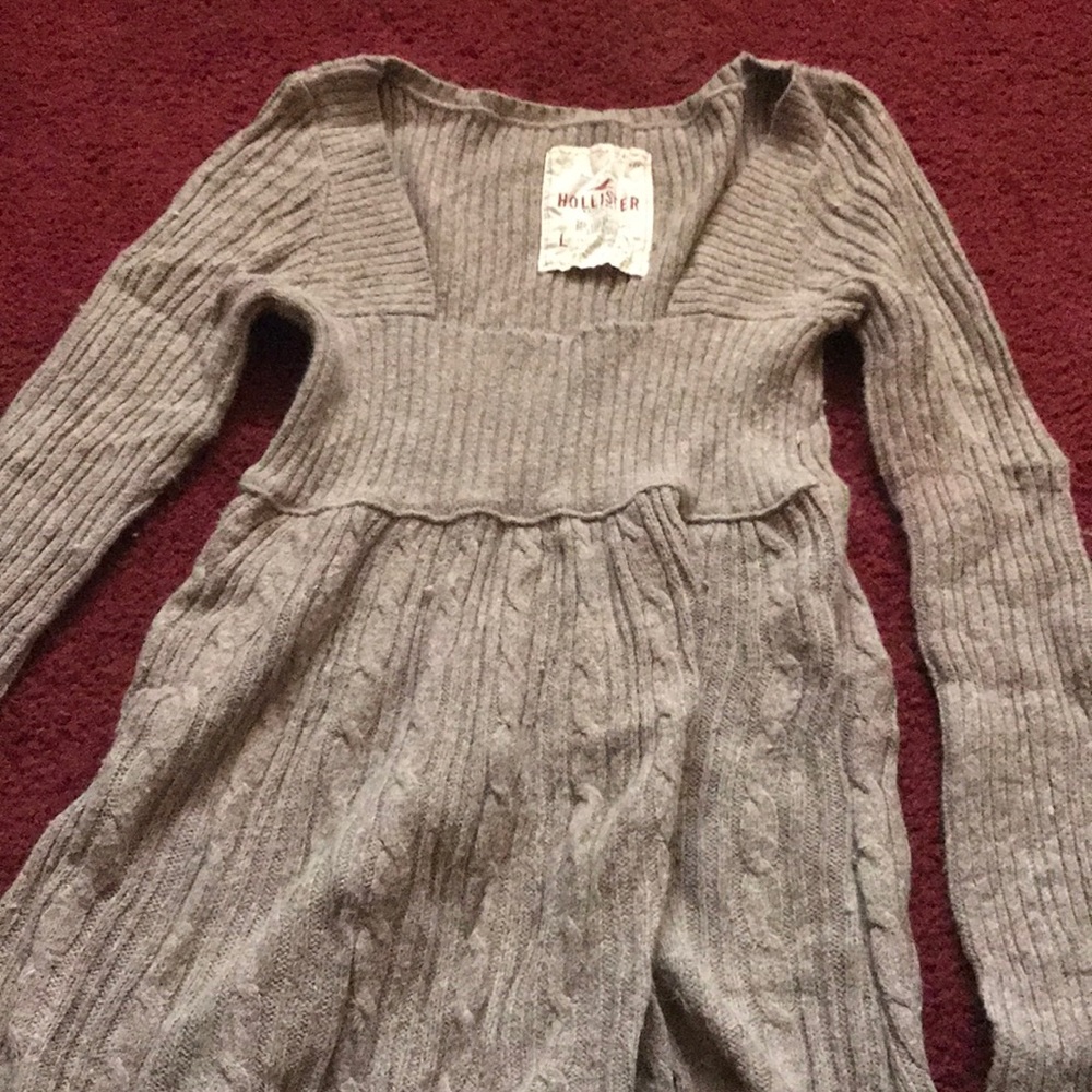 Hollister sweater